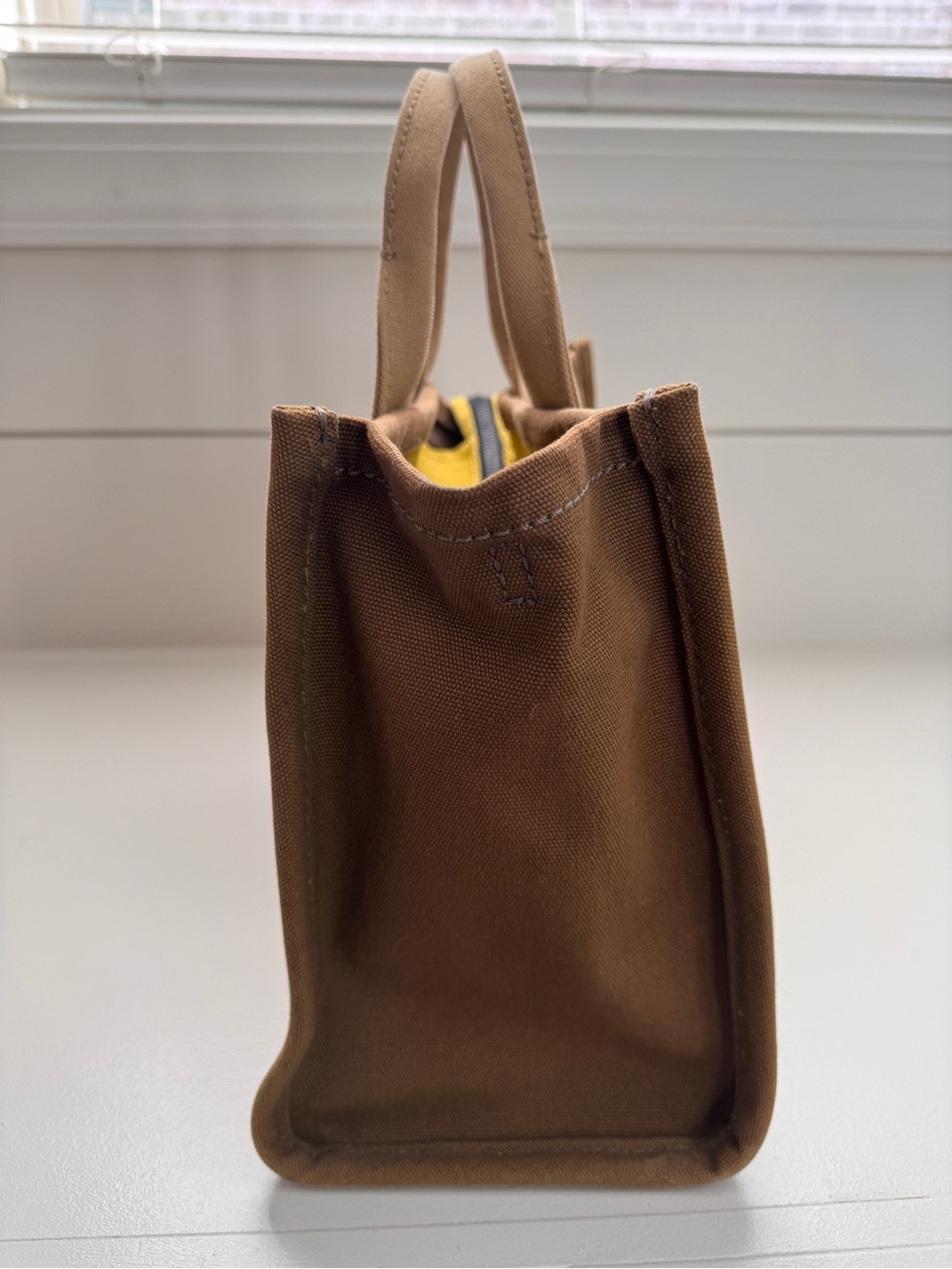 Marc Jacobs Canvas The ToteBag Medium in Tan - Picture 4 of 11